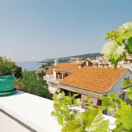 Guest house And Art Deco Pape 3*