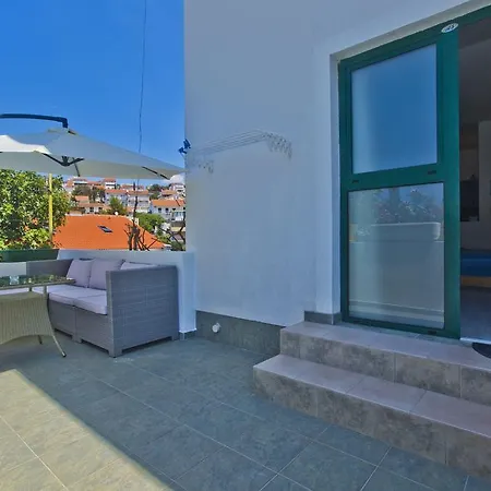 Guest house And Art Deco Pape 3*
