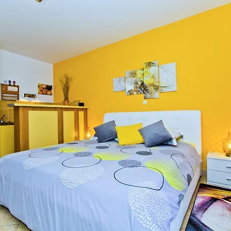 And Art Deco Pape Guest house Hvar Town