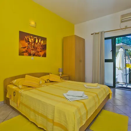 And Art Deco Pape Guest house Hvar Town