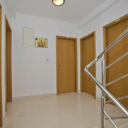 And Art Deco Pape Guest house 3*