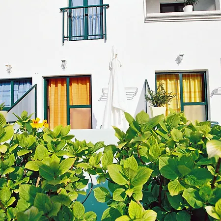 Guest house And Art Deco Pape 3*