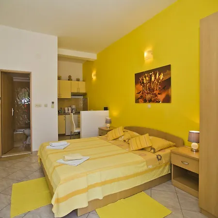 And Art Deco Pape Guest house Hvar Town