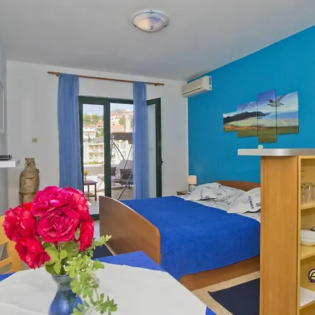 And Art Deco Pape Guest house 3*